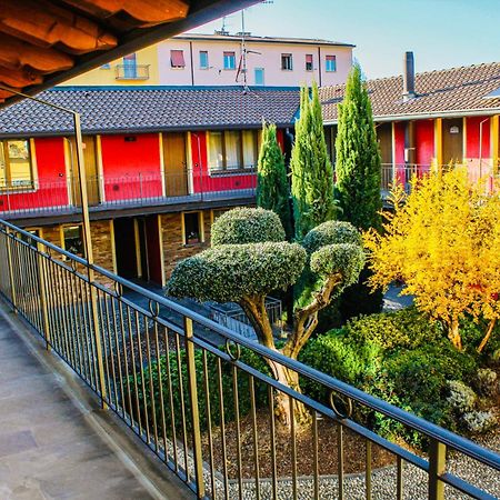 Bergamo Easy Airport Sleep&Fly Parking Apartment Bagian luar foto