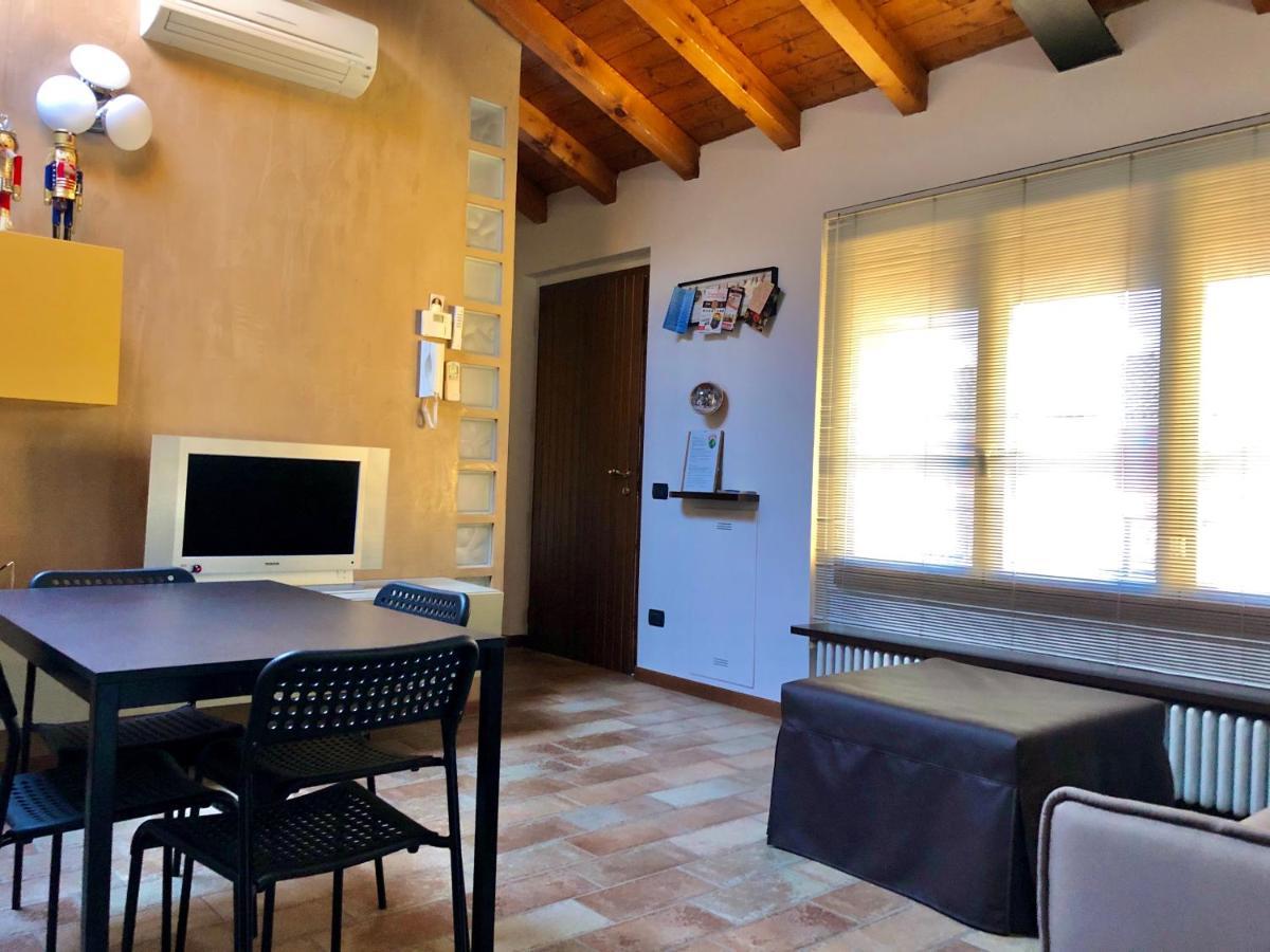 Bergamo Easy Airport Sleep&Fly Parking Apartment Bagian luar foto