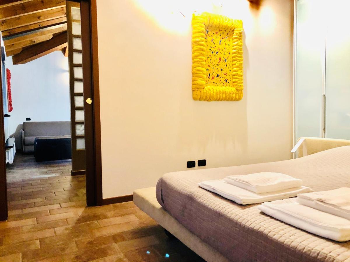 Bergamo Easy Airport Sleep&Fly Parking Apartment Bagian luar foto